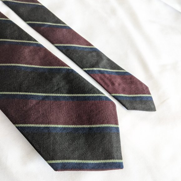 Farrell Reed for Davidsons of W. Virginia Silk Tie - Picture 10 of 11